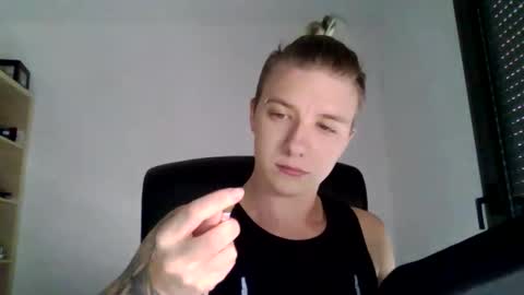 Honey online show from October 22, 2025, 7:41 am