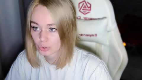 Snapshot of bad_girl009 chatting on October 26, 2025, 1:22 am Lin online show from October 26, 2025, 1:22 am