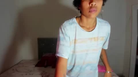 Snapshot of bad_girl_deluxe chatting on November 7, 2025, 3:17 am bad_girl_deluxe online show from November 7, 2025, 3:17 am