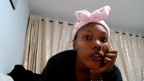 Snapshot of baddestslut001 chatting on June 25, 2026, 4:11 pm baddestslut001 online show from June 25, 2026, 4:11 pm