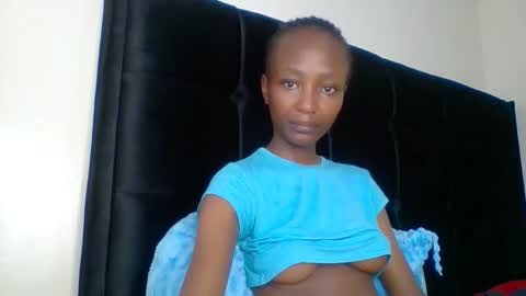 baddie_bunnie online show from November 30, 2025, 4:27 am