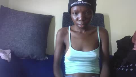 baddie_floxxy online show from February 26, 2026, 7:24 pm