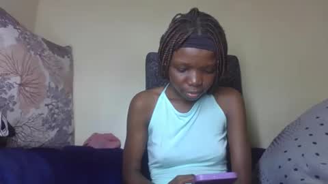 baddie_floxxy online show from April 1, 2026, 6:05 pm