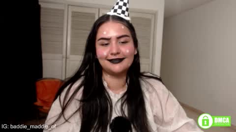 want custom text me through my snap 3  online show from November 1, 2025, 8:16 am