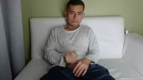 Snapshot of badguy707 chatting on December 19, 2024, 12:12 pm badguy707 online show from December 19, 2024, 12:12 pm