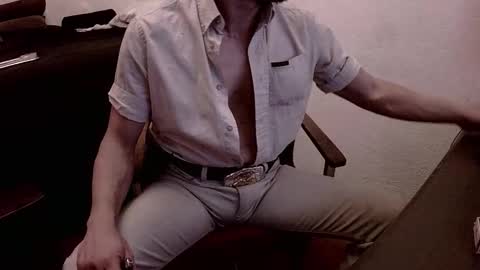 Mexican livin Off the Wall online show from March 31, 2026, 3:52 am