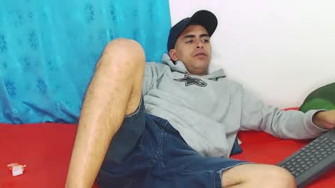 Juan Help us reach 100 likes online show from February 9, 2025, 1:00 am