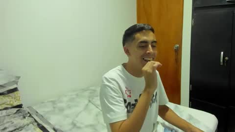 Juan Help us reach 100 likes online show from September 10, 2025, 1:49 am