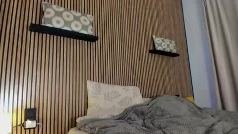 Name online show from November 18, 2025, 3:05 pm