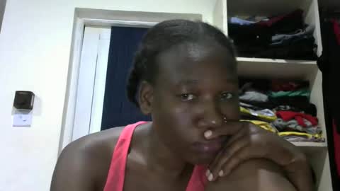 Snapshot of baevee chatting on October 13, 2025, 12:21 am baevee online show from October 13, 2025, 12:21 am