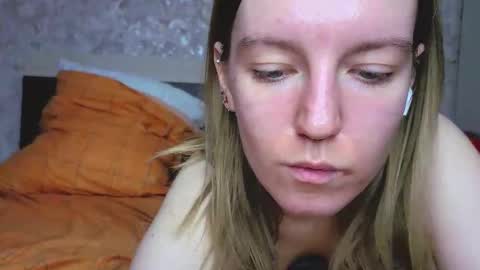 holly online show from December 14, 2025, 3:39 pm