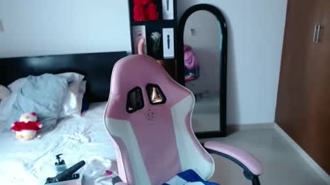 Snapshot of bailarina_atrevida chatting on October 31, 2025, 3:24 pm sandra online show from October 31, 2025, 3:24 pm