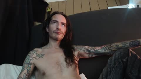 Bailey online show from February 26, 2025, 1:32 am