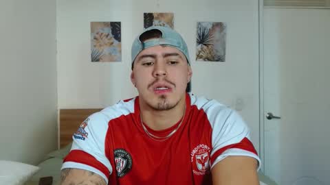 Snapshot of baltazardupont chatting on December 2, 2024, 1:02 pm Andres - online show from December 2, 2024, 1:02 pm
