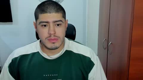 Snapshot of baltazardupont chatting on September 27, 2025, 11:37 am Andres - online show from September 27, 2025, 11:37 am