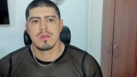 Snapshot of baltazardupont chatting on October 27, 2025, 10:52 am Andres - online show from October 27, 2025, 10:52 am