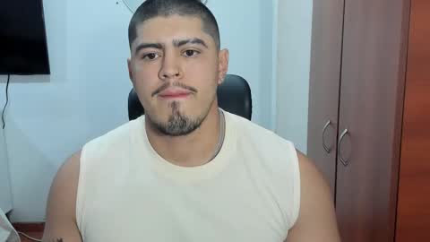 Snapshot of baltazardupont chatting on November 6, 2025, 10:38 am Andres - online show from November 6, 2025, 10:38 am