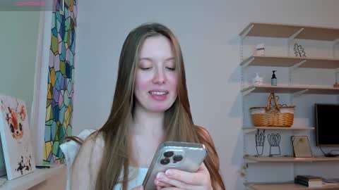 Kira online show from October 17, 2025, 8:44 pm