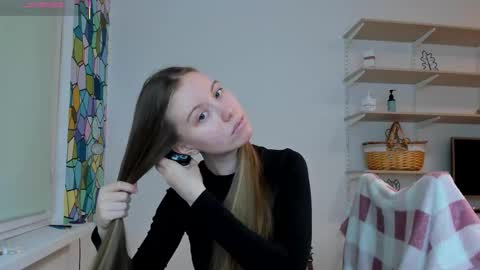 Kira online show from December 20, 2025, 12:45 pm