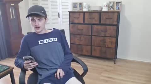 Snapshot of bambam1400 chatting on October 3, 2025, 4:37 pm bambam1400 online show from October 3, 2025, 4:37 pm