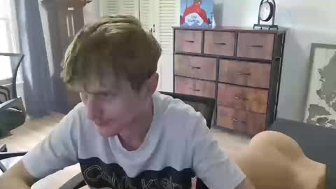 Snapshot of bambam1400 chatting on October 13, 2025, 6:08 pm bambam1400 online show from October 13, 2025, 6:08 pm