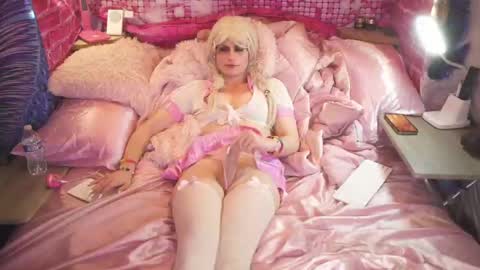 Snapshot of bambibubbles chatting on October 2, 2025, 6:20 am Bambi Bubbles online show from October 2, 2025, 6:20 am