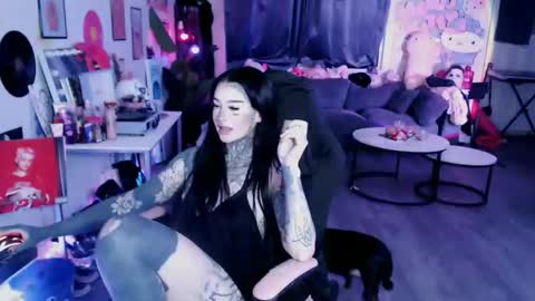 Snapshot of bambitatted chatting on November 29, 2025, 10:46 pm bambitatted online show from November 29, 2025, 10:46 pm