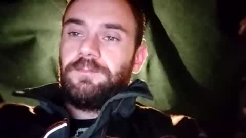 bananek online show from October 3, 2025, 7:22 pm