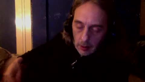 Snapshot of bangintoleather chatting on December 6, 2024, 3:08 am bangintoleather online show from December 6, 2024, 3:08 am