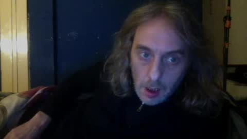 Snapshot of bangintoleather chatting on December 8, 2024, 2:28 am bangintoleather online show from December 8, 2024, 2:28 am