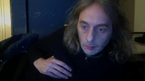 Snapshot of bangintoleather chatting on December 26, 2024, 2:44 am bangintoleather online show from December 26, 2024, 2:44 am