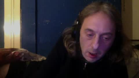 Snapshot of bangintoleather chatting on January 23, 2025, 3:16 am bangintoleather online show from January 23, 2025, 3:16 am