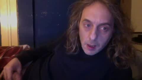 Snapshot of bangintoleather chatting on February 3, 2025, 12:58 am bangintoleather online show from February 3, 2025, 12:58 am
