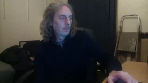 Snapshot of bangintoleather chatting on September 15, 2025, 1:38 am bangintoleather online show from September 15, 2025, 1:38 am