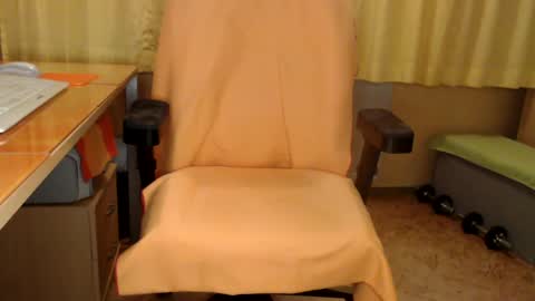       online show from April 13, 2026, 7:08 pm