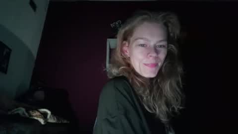 charliejones online show from October 15, 2025, 8:47 am