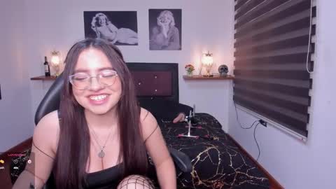 Snapshot of barbara_joness chatting on September 12, 2025, 7:25 pm Barbara online show from September 12, 2025, 7:25 pm