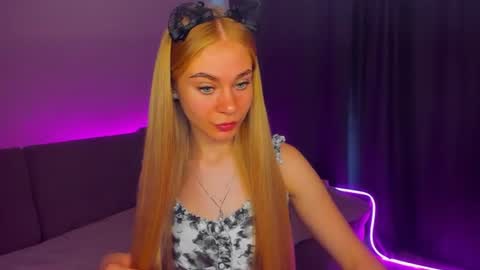 BarbaraChic online show from July 3, 2026, 11:16 am