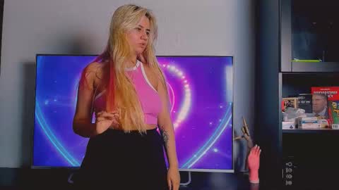 barbarasiren online show from September 18, 2025, 4:53 pm