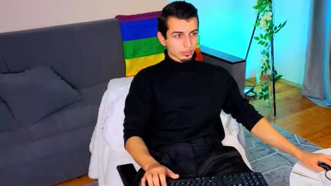 John online show from December 3, 2025, 7:27 am