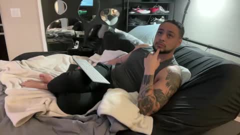 Snapshot of barbic chatting on December 7, 2024, 2:31 am Barbic online show from December 7, 2024, 2:31 am