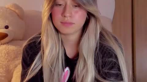 Barbie Blonde online show from October 21, 2025, 1:39 am