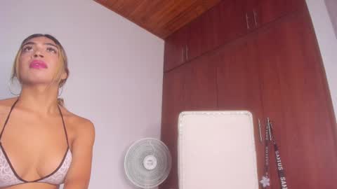 barbie_ds online show from September 30, 2025, 2:11 pm