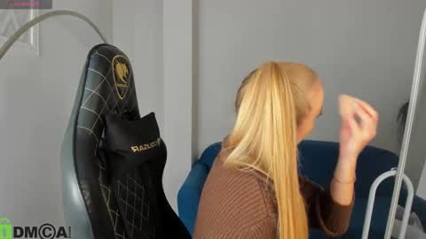 Snapshot of barbie_lis chatting on November 12, 2025, 12:44 am LisGTM2 Mon-Thu Sat 0100am-0700am online show from November 12, 2025, 12:44 am