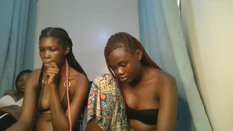 queen online show from December 4, 2025, 12:14 pm