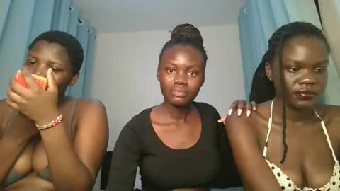 Snapshot of barbie_queen22 chatting on October 1, 2025, 6:47 pm Queen online show from October 1, 2025, 6:47 pm