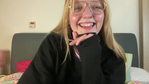 Snapshot of barbiegirl966 chatting on December 26, 2024, 9:26 pm barbiegirl966 online show from December 26, 2024, 9:26 pm