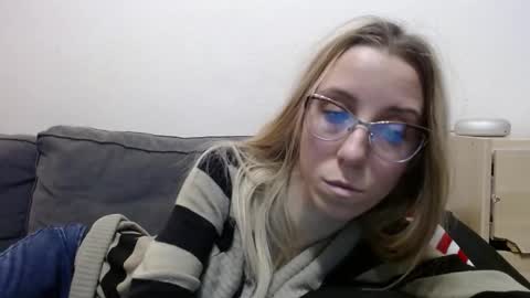 Snapshot of barelylegalblondy chatting on February 23, 2026, 5:21 pm Lena online show from February 23, 2026, 5:21 pm