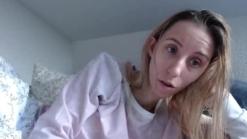 Lena online show from April 8, 2026, 9:42 am