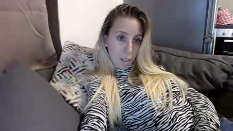 Lena online show from July 27, 2026, 5:09 pm